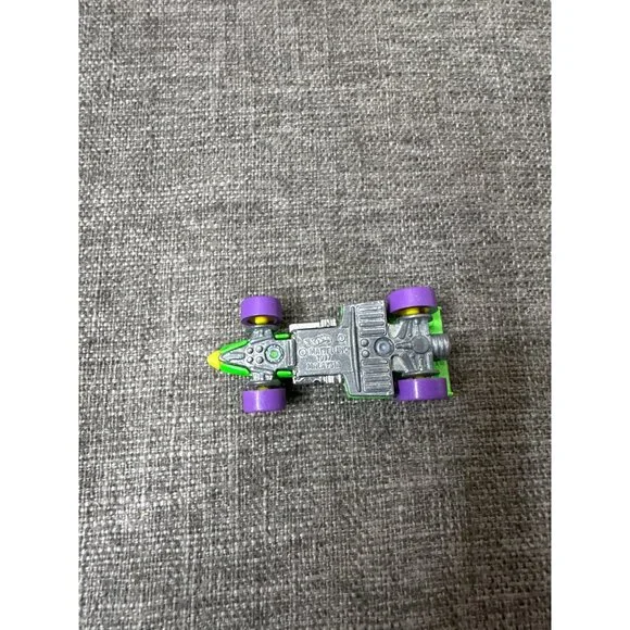Hot Wheels 1997 Inter-Cooled Green Die-Cast Car With Purple Wheels - Picture 5 of 6